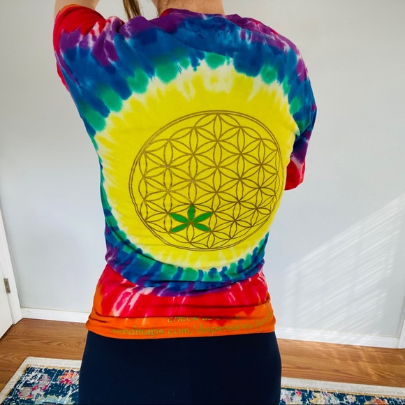 420 Tie- Dyed Graphic T-shirt Size Small - Picture 8 of 8